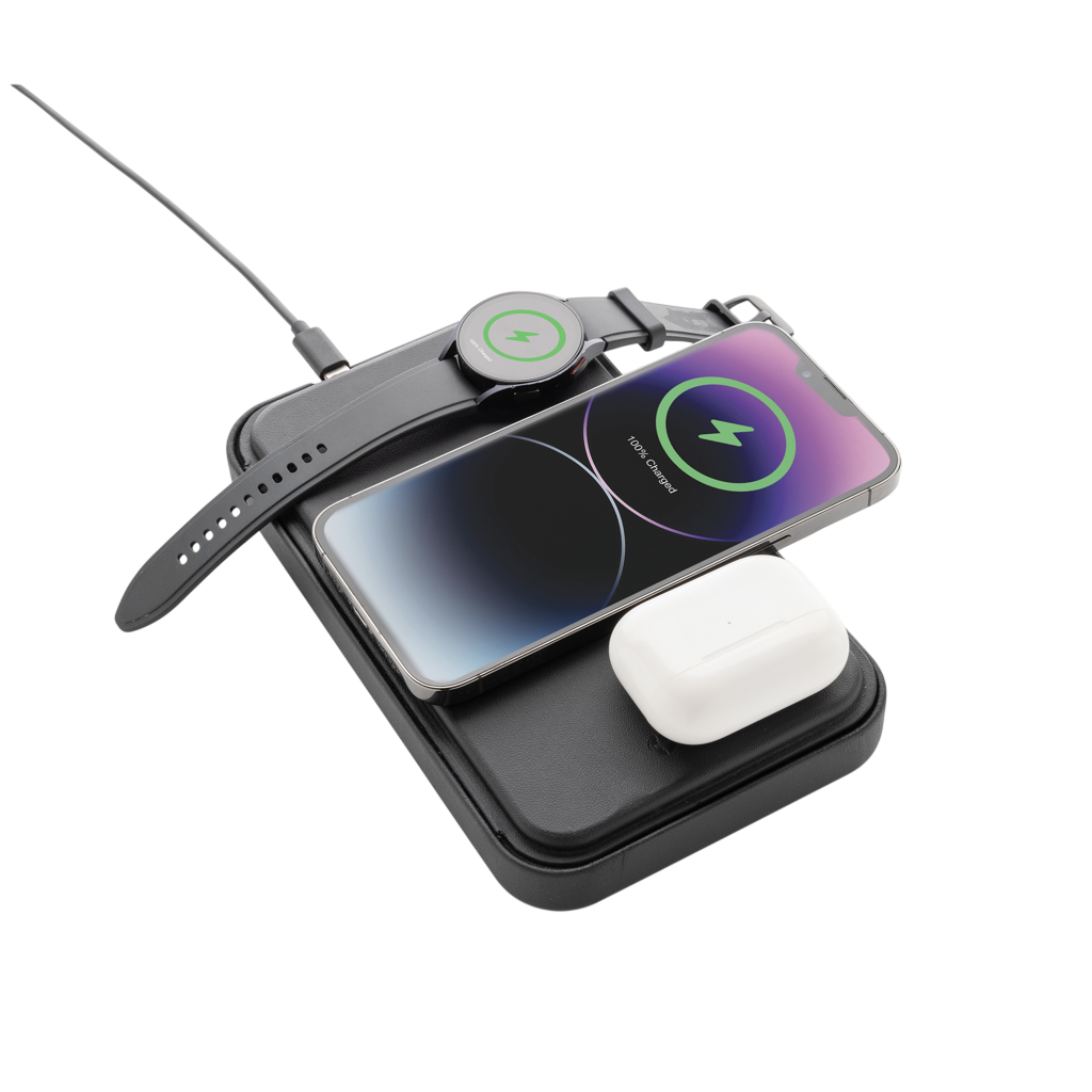 Swiss Peak RCS recycled travel case with 3 in 1 charger