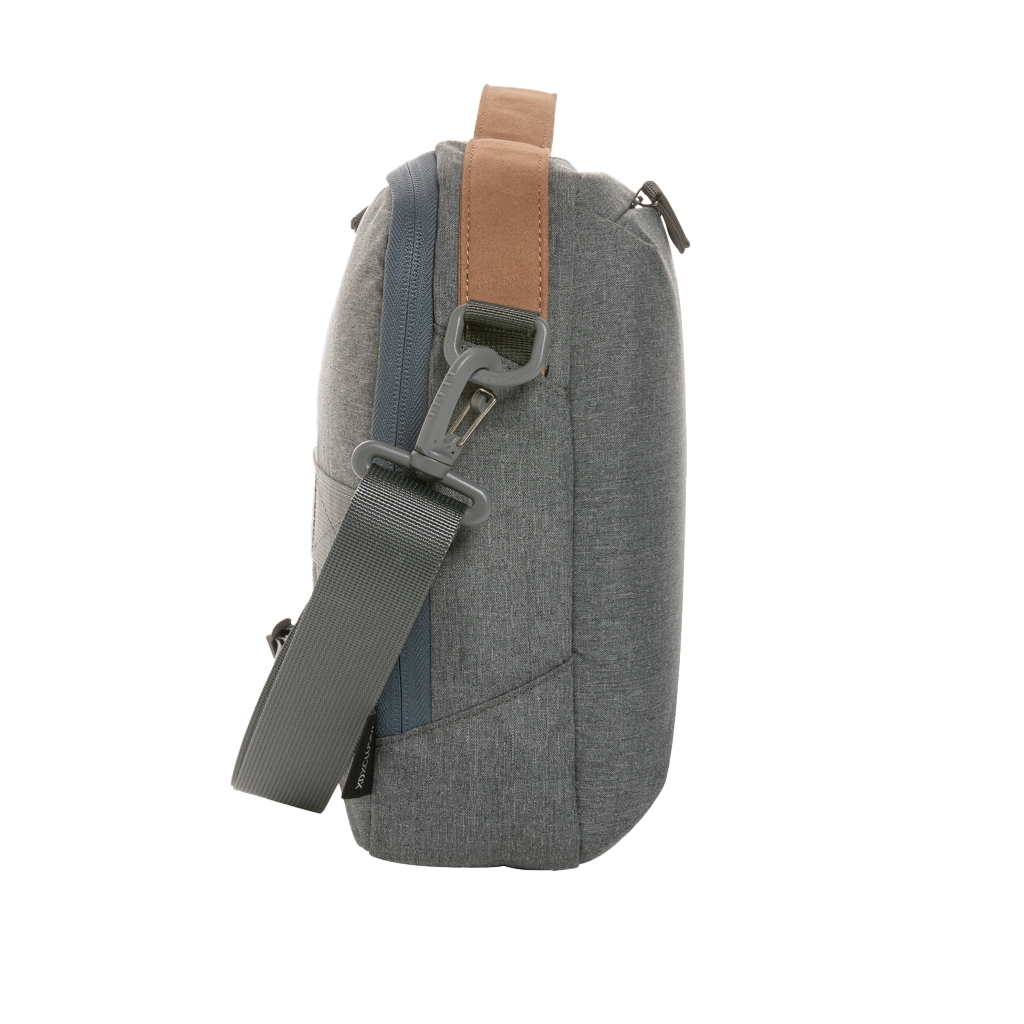 Impact AWARE™ 300D two tone deluxe 15.6" laptop bag